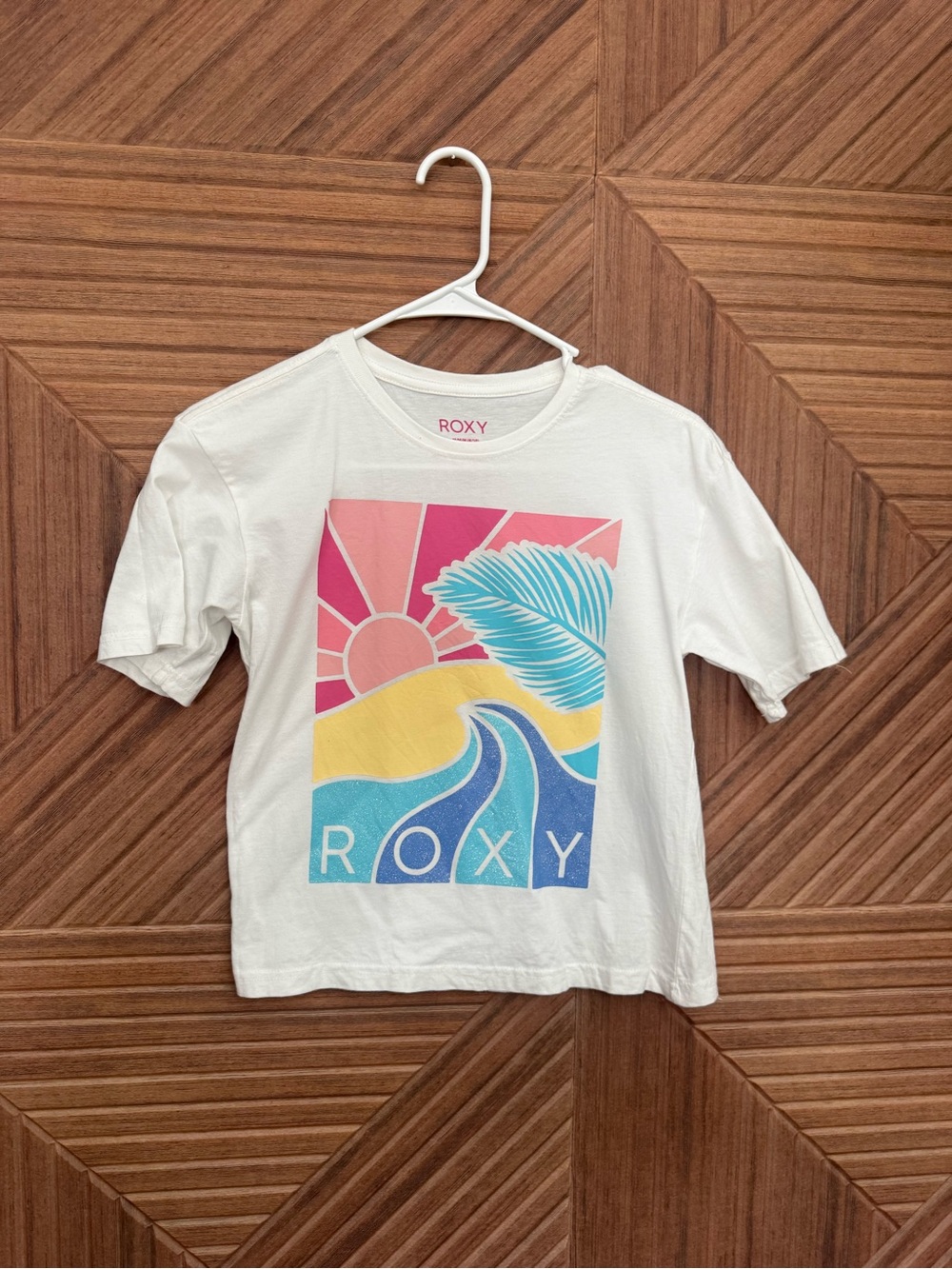 Girls Roxy White Graphic Tee size M